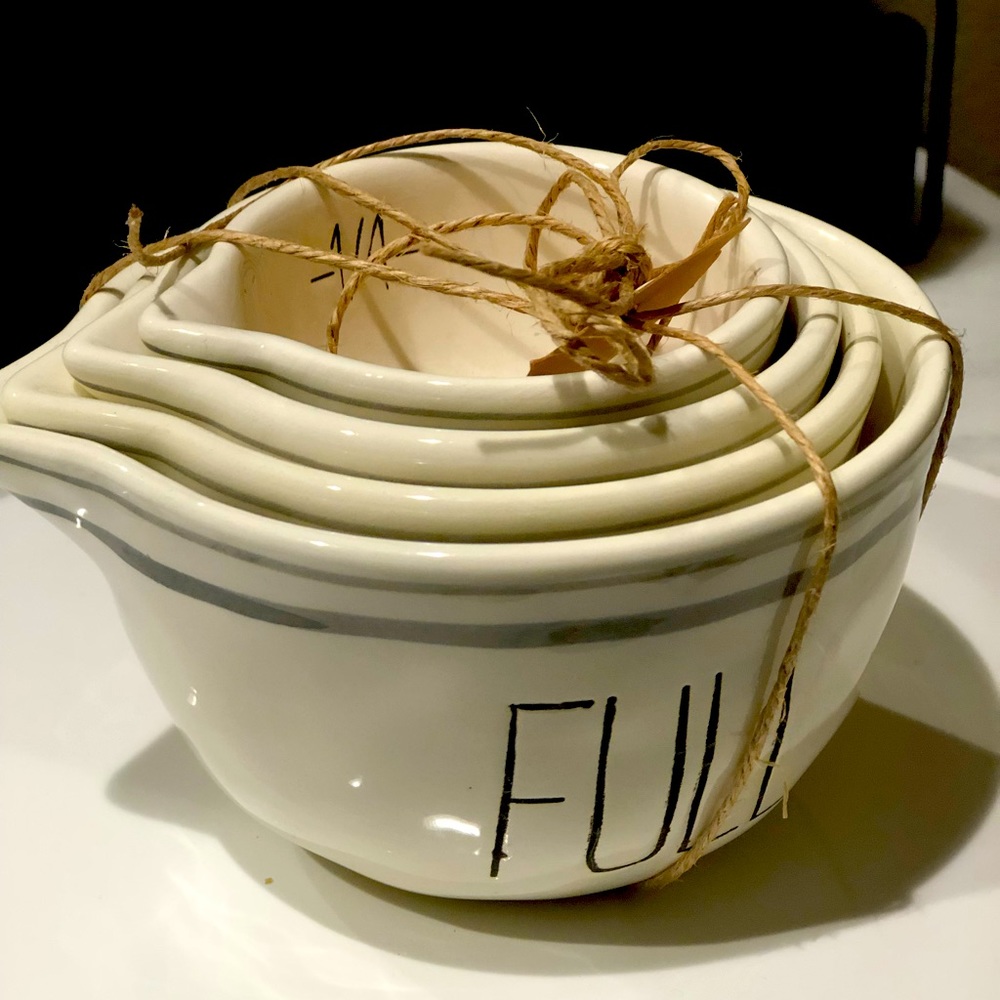 π§NWT Ceramic Mud Pie Measuring Cups π° - Picture 1 of 3